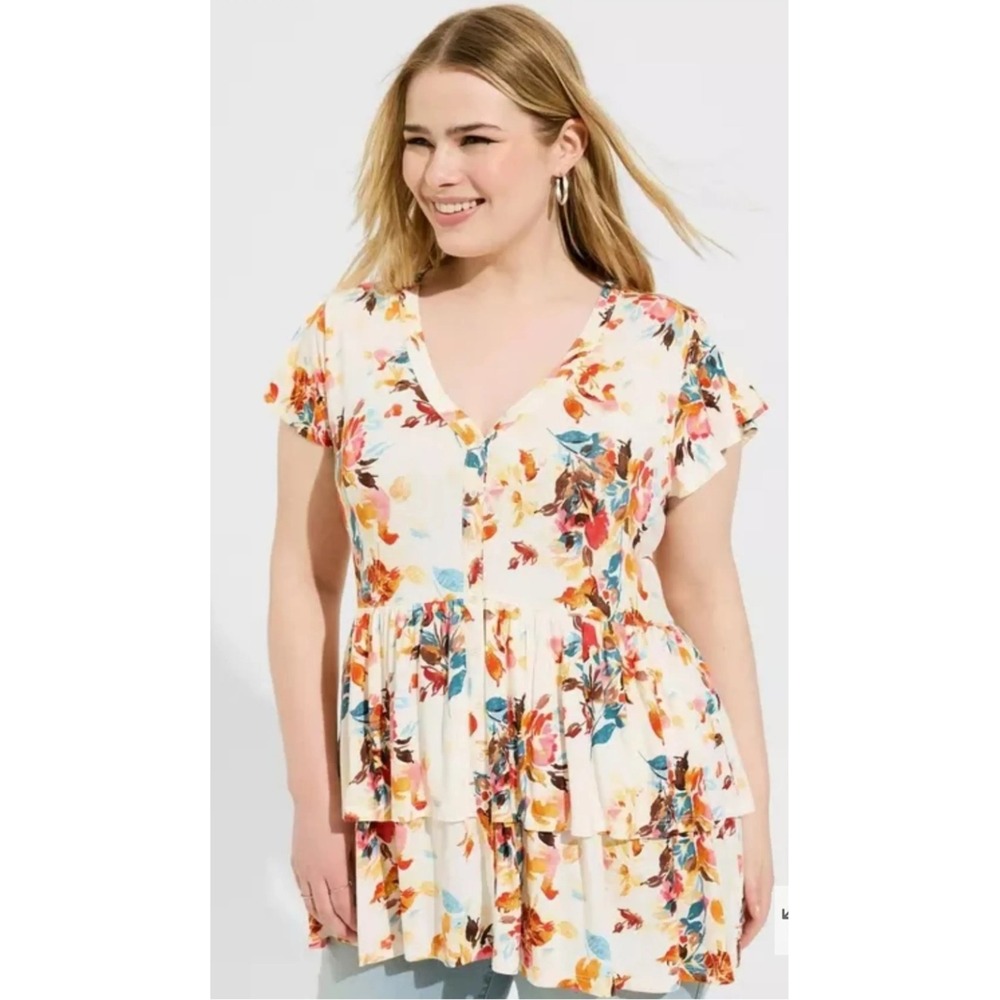 Torrid Super Soft Floral Button Front Tiered Babydoll Tunic Top Cream Size‎ 2X